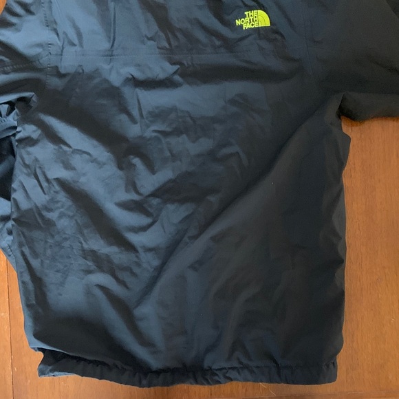 The North Face Kids Black and Yellow Raincoat/Spring Jacket - Picture 12 of 12